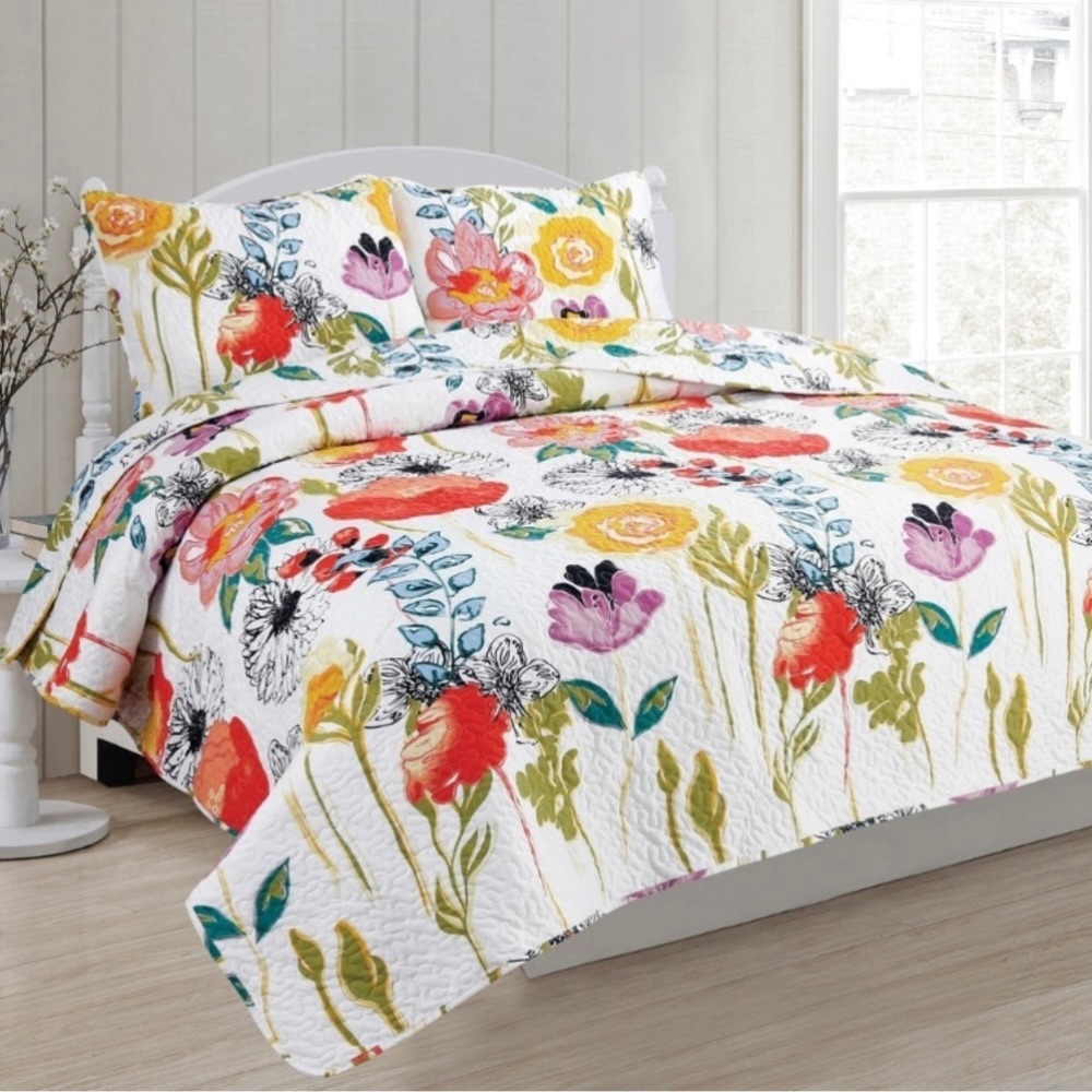 Floral Quilt Set with Pillow Shams